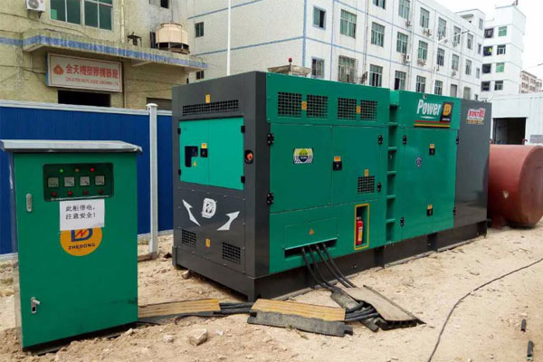 民丰为什么夏季要重点检查发电机组的燃油系统密封性？